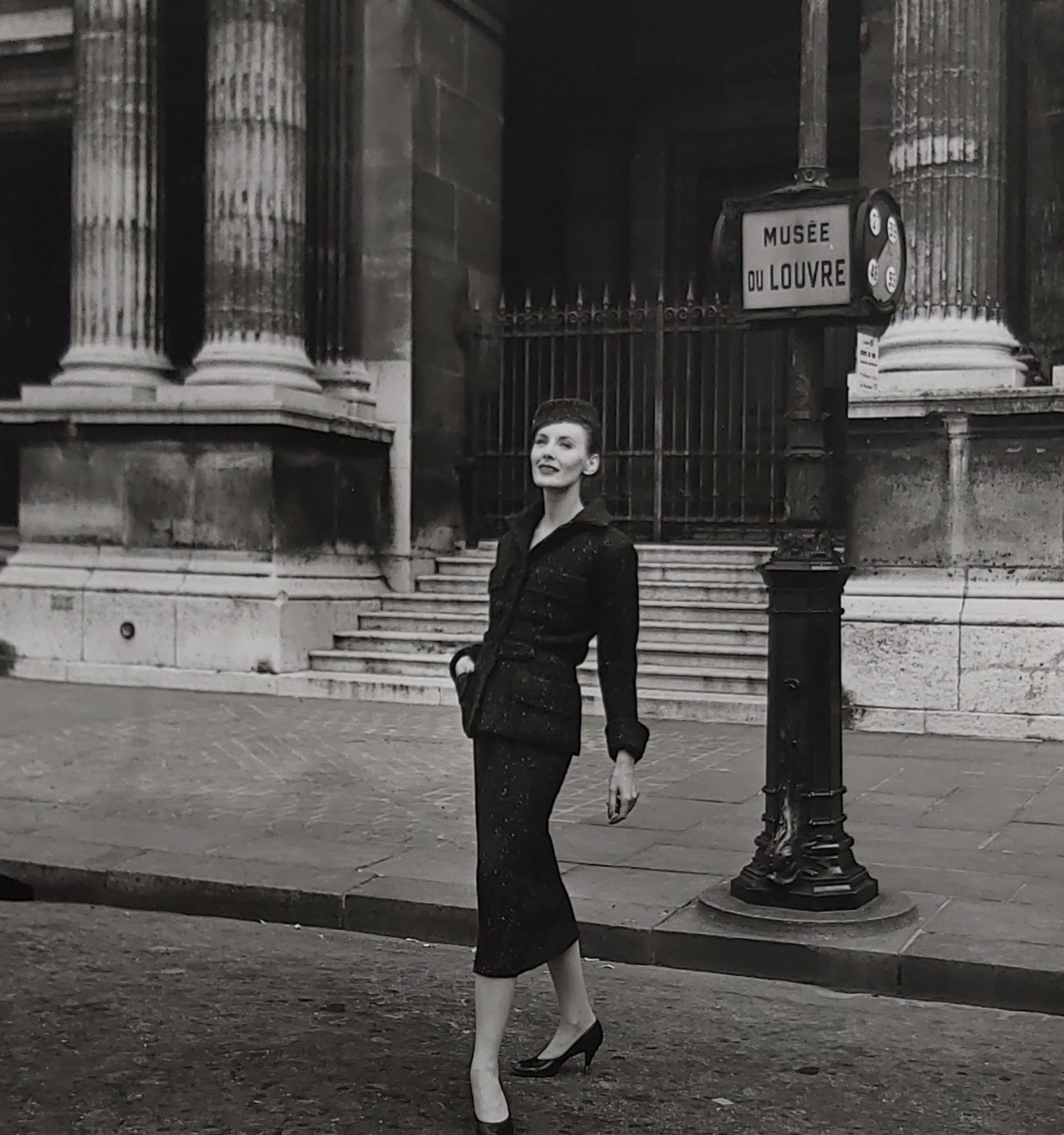 Marilyn Stafford – “Little Chanel Suit” Louvre, Paris c1950 – Lucy Bell ...